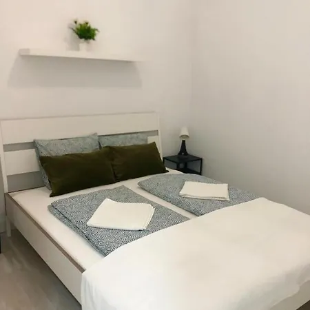 Apartment Hills - 2 Bedroom With Amazing Ocean Views N30 *
